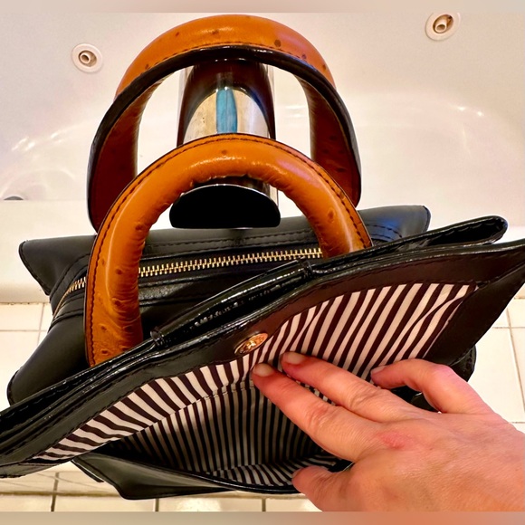 Kate Spade♠️! Kennedy/leather/black/tan/With a Bow - Picture 9 of 16